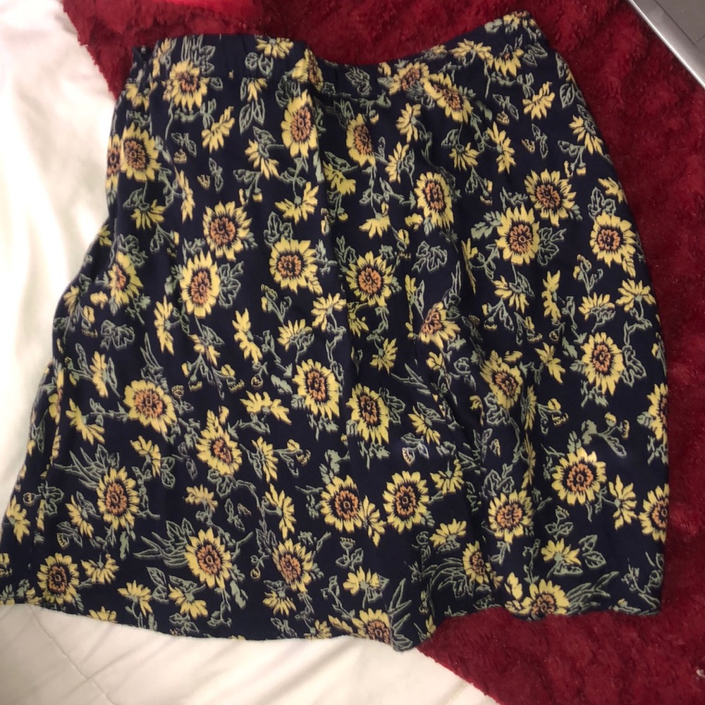 Sunflower short skirt